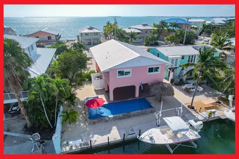137 E Caribbean Dr, Summerland Key, FL 33042