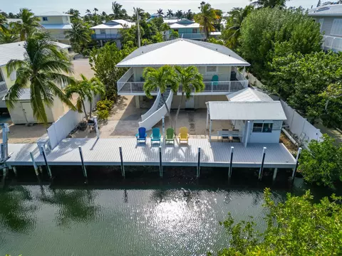 27417 Cayman Ln, Ramrod Key, FL 33042