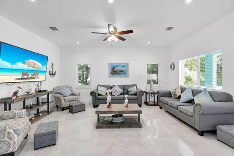 667 Colson Dr, Key Largo, FL 33037 photo 6