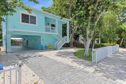667 Colson Dr, Key Largo, FL 33037