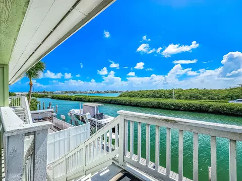 85 Coral Ln #KEY colony, Key Colony Beach, FL 33051