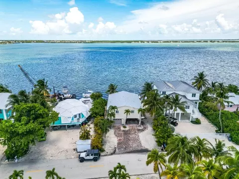 267 La Fitte Rd, Little Torch Key, FL 33042