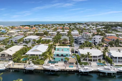 304 Saint Thomas Ave, Key Largo, FL 33037 photo 3