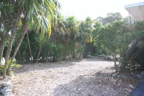 7575 Gulfstream Blvd, Marathon, FL 33050 photo 4