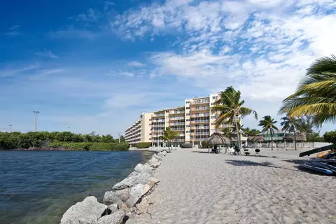 200 Wrenn St #406, Tavernier, FL 33070