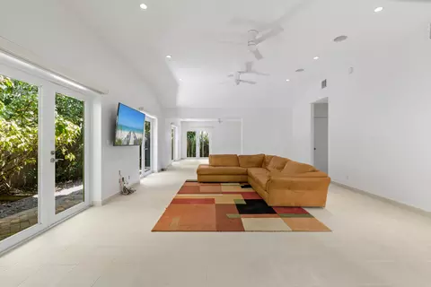 715 Thomas St, Key West, FL 33040