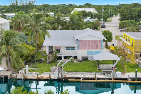1600 Dolphin Dr, Marathon, FL 33050