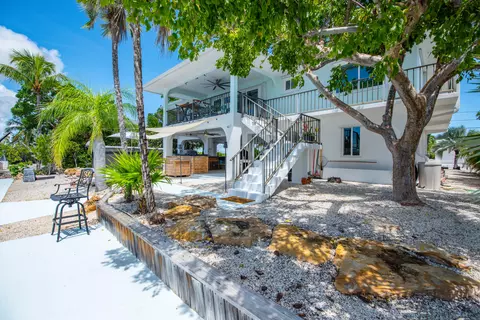 30336 Eagle Ln, Big Pine Key, FL 33043 photo 3