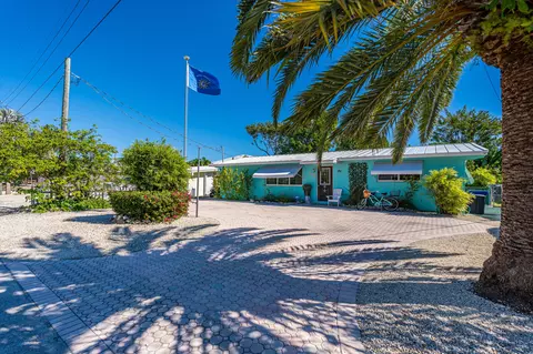 312 2nd Ter, Key Largo, FL 33037