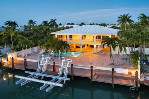 541 12th St #KEY colony, Key Colony Beach, FL 33051
