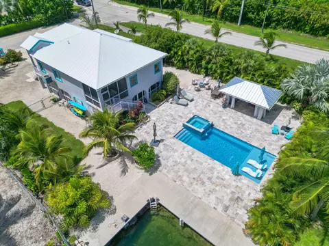 17194 W Kingfish Lane Ln, Sugarloaf Key, FL 33042