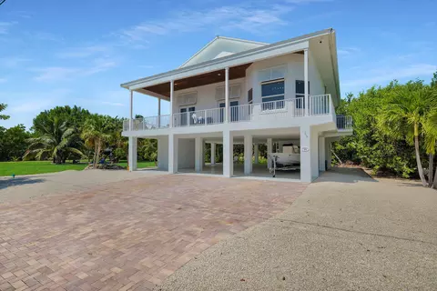 94 Antigua St, Duck Key, FL 33050