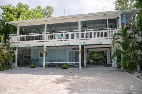 21 Sunset Rd, Key Largo, FL 33037