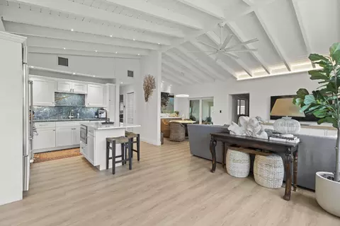249 W Seaview Cir, Duck Key, FL 33050