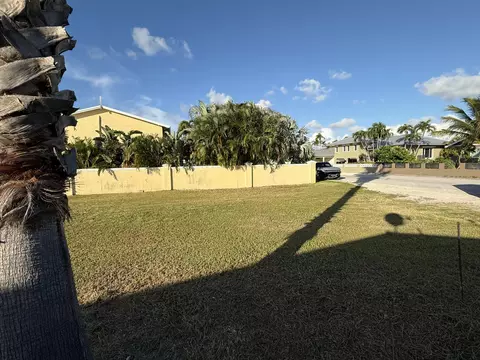 414 Cactus Dr, Key Haven, FL 33040 photo 6