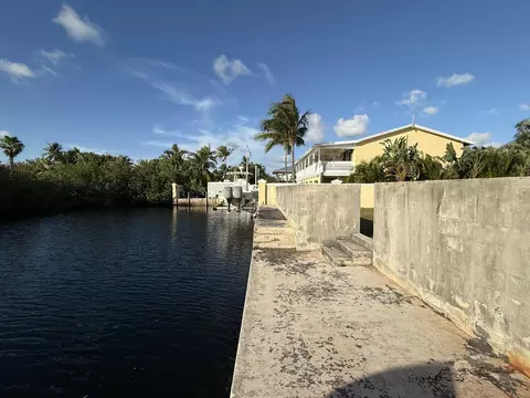 414 Cactus Dr, Key Haven, FL 33040 photo 9