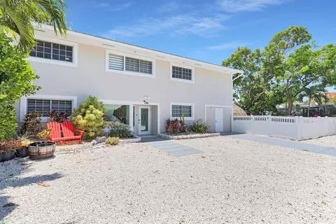 916 Red Bird Rd, Key Largo, FL 33037