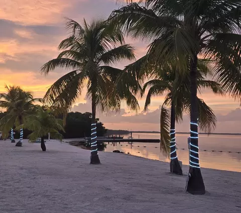 96 Avenue B Ave, Key Largo, FL 33037