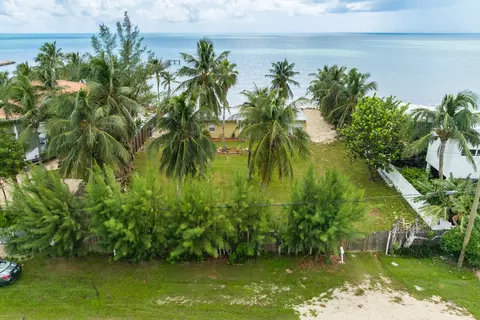 75621 Overseas Hwy, Islamorada, FL 33036