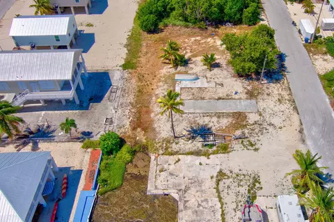 31450 Avenue H, Big Pine Key, FL 33043 photo 3