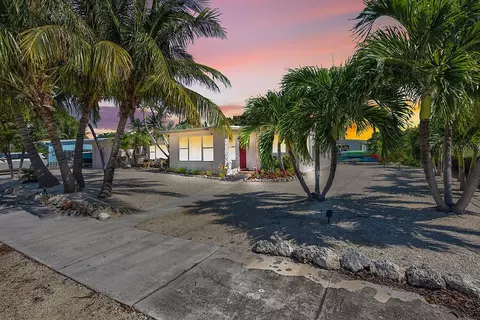 1280 Harbor Dr, Marathon, FL 33050 photo 2