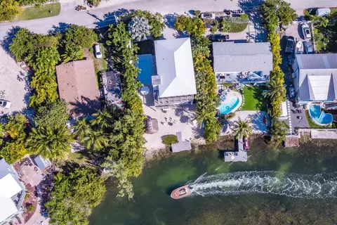 70 Bay Dr, Saddlebunch, FL 33040 photo 3