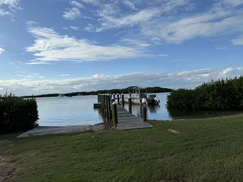 184 Harborview Dr, Tavernier, FL 33070