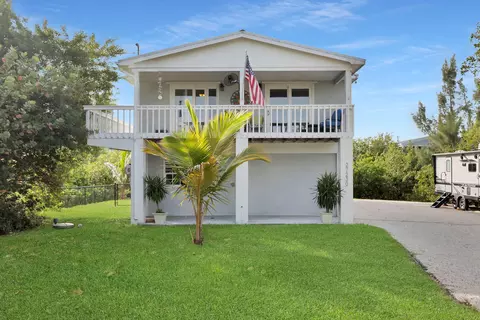 27230 Brown Dr, Ramrod Key, FL 33042