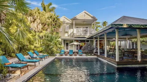 101 Admirals Ln, Key West, FL 33040
