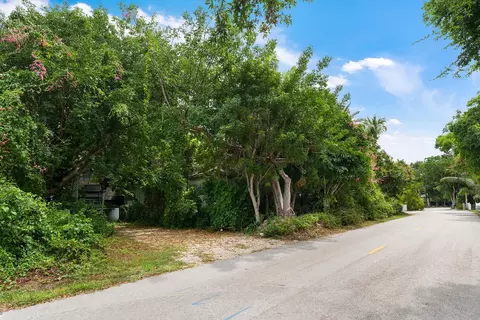 133 Sunrise Dr, Tavernier, FL 33070