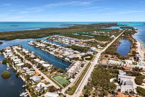 130 Coco Plum Dr #203, Marathon, FL 33050