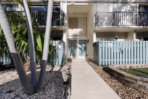 87200 Overseas Hwy #P8, Islamorada, FL 33036