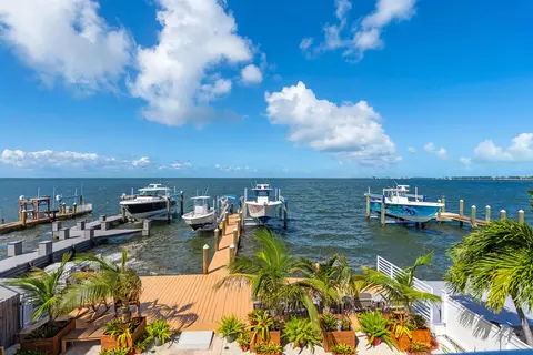 909 Narragansett Ln, Key Largo, FL 33037