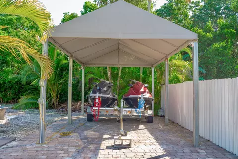 667 Cabrera St, Key Largo, FL 33037 photo 9