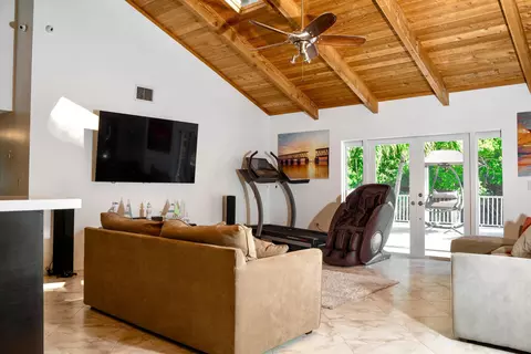 667 Cabrera St, Key Largo, FL 33037 photo 12