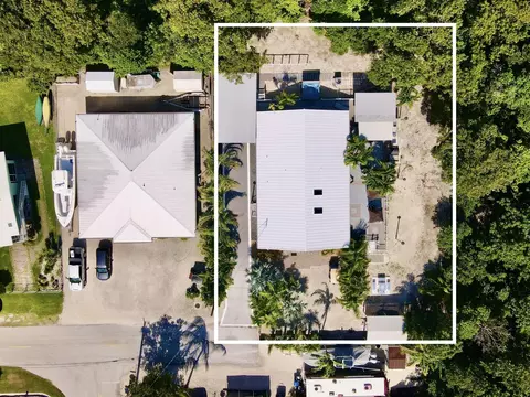 667 Cabrera St, Key Largo, FL 33037 photo 4