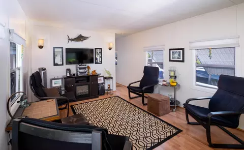 215 Antigua Rd, Tavernier, FL 33070