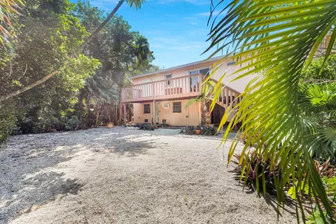23 Stirrup Key Blvd, Marathon, FL 33050 photo 2