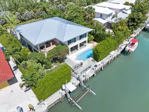 1200 Manor Ln, Marathon, FL 33050
