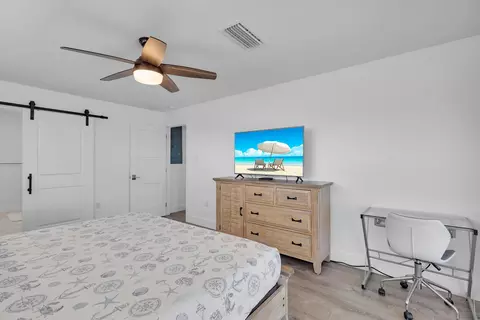 Bedroom - 138 Brian Rd, Marathon, FL 33050 photo 3 of 6