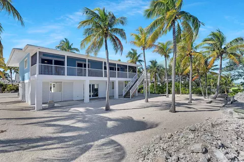 Exterior - 138 Brian Rd, Marathon, FL 33050 photo 6 of 11