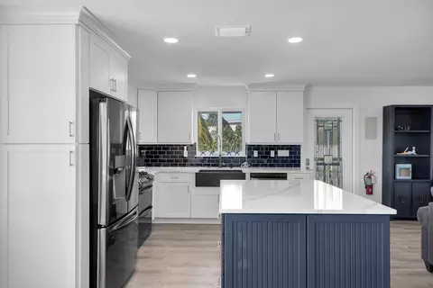 Kitchen - 138 Brian Rd, Marathon, FL 33050 photo 3 of 5