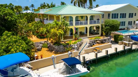 340 E Seaview Dr, Duck Key, FL 33050