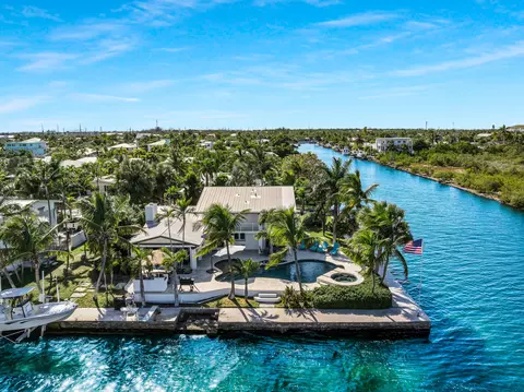 28 Aster, Key West, FL 33040 photo 2