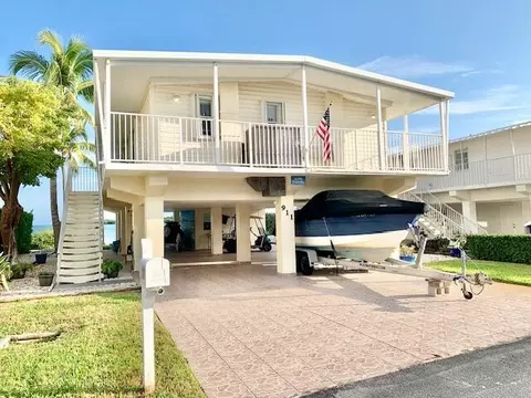 911 S Jade Dr, Key Largo, FL 33037