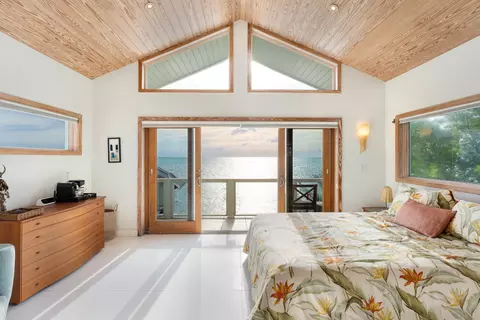 Bedroom - 133 Sunset Dr, Islamorada, FL 33036 photo 2 of 5