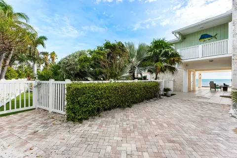 Exterior - 133 Sunset Dr, Islamorada, FL 33036 photo 4 of 22