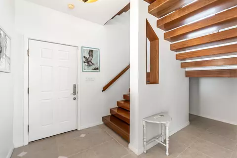 Entry Way - 133 Sunset Dr, Islamorada, FL 33036 photo 2 of 6