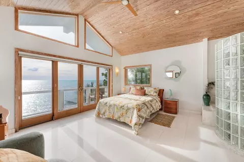 Bedroom - 133 Sunset Dr, Islamorada, FL 33036 photo 1 of 5