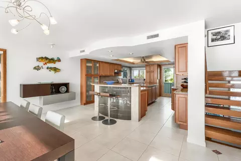 Kitchen - 133 Sunset Dr, Islamorada, FL 33036 photo 1 of 3